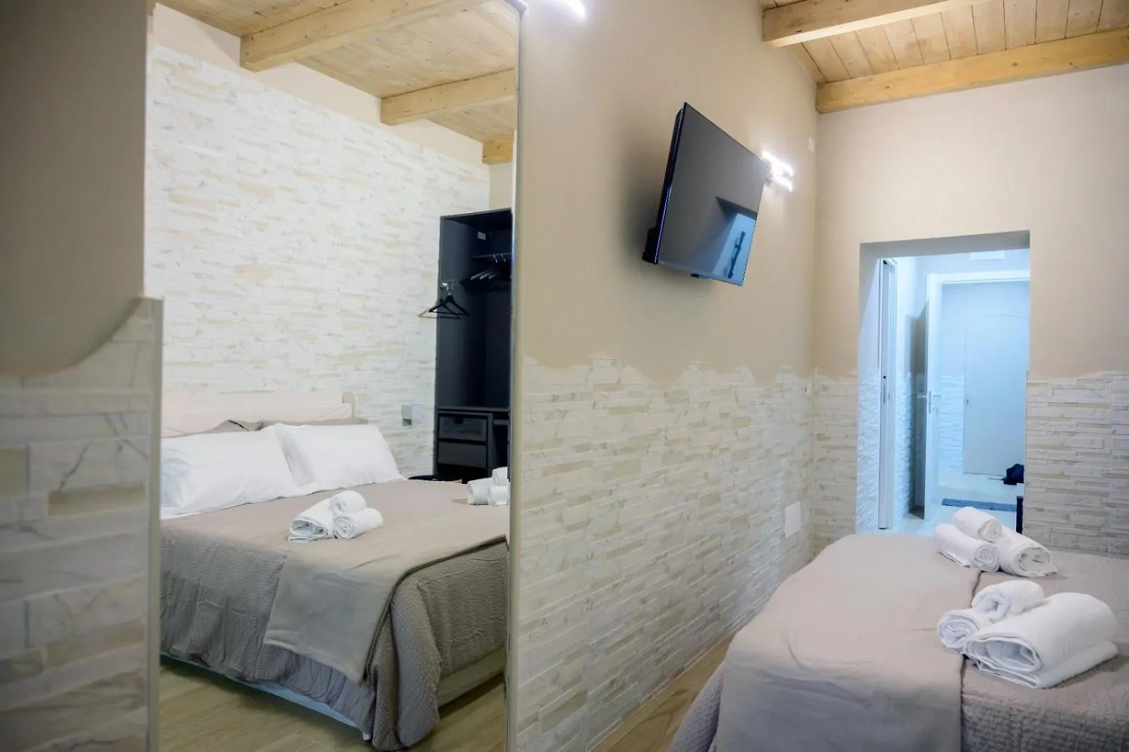 ゲストハウス Criba Rooms バーリ イタリア
